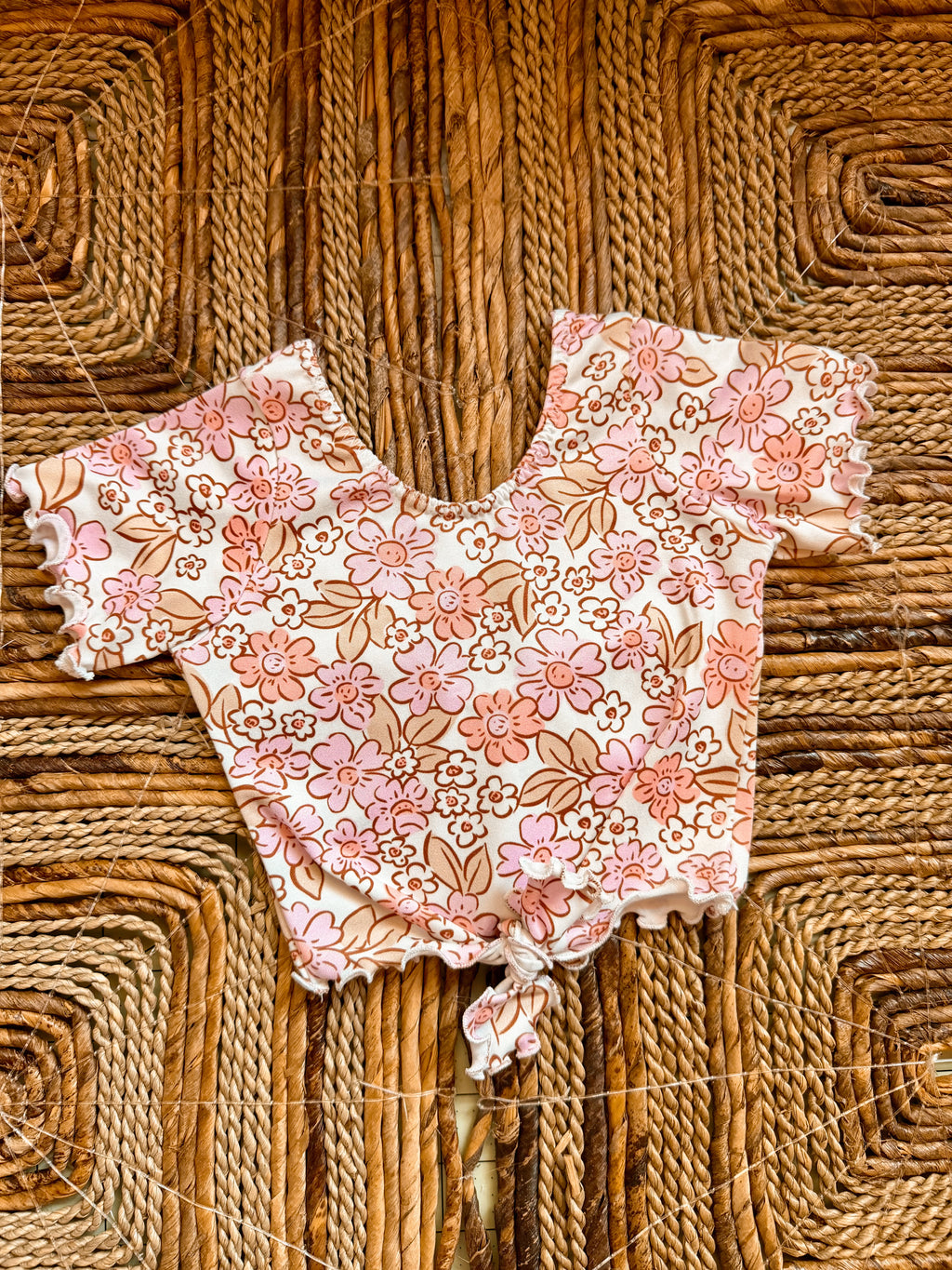 Floral short sleeve Jojo top + Indie bummies + Aelin band