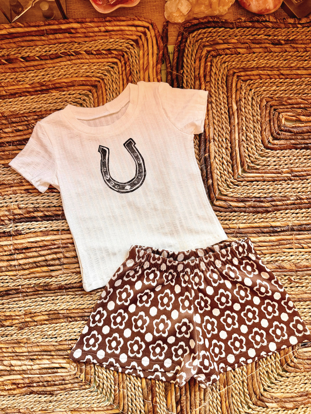 Horseshoe stamped Willow tee + Audrey shorts (BIG KIDS)