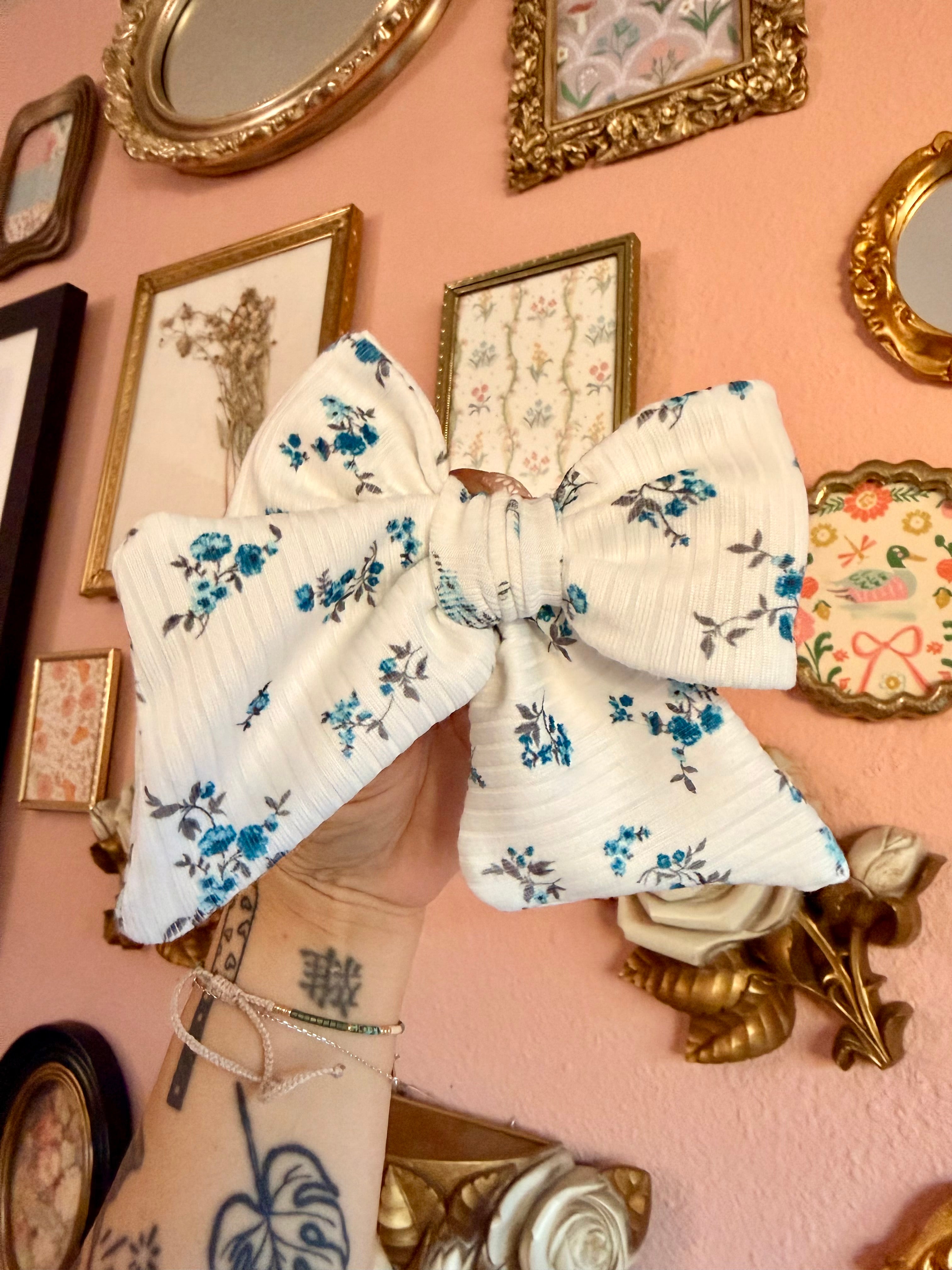 Mystery bow grab bags
